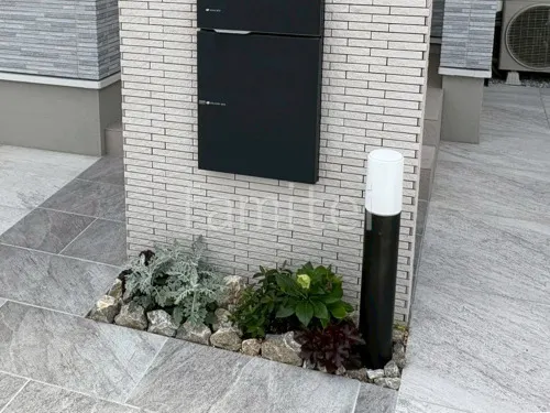 ロックガーデン 割栗石敷き 下草 植栽 照明 DAIKO大光 LEDポール DOL-4825YB