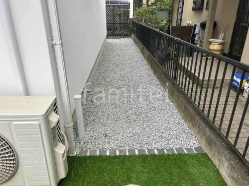 犬走り 防犯砂利敷き バラス砕石 防草シート加工 見切りピンコロ石