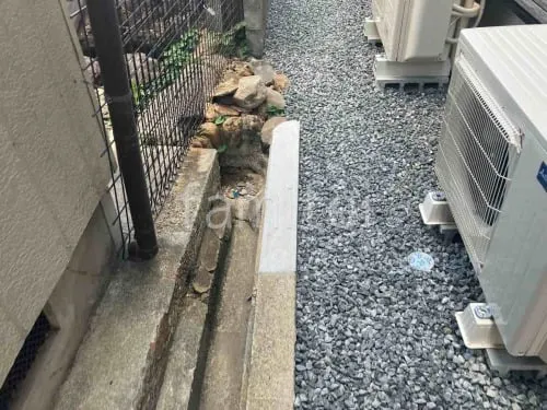 犬走り 防犯砂利敷き バラス砕石 防草シート加工