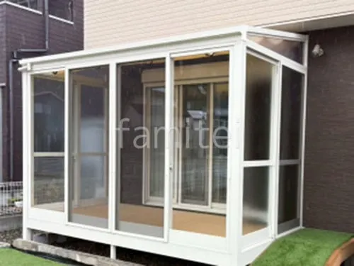 本体色 ホワイト 屋根色 クリアマット