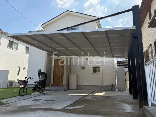 柱色 ブラック 屋根枠、梁色 サンシルバー 屋根色 マットシルバー