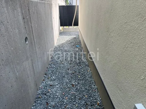 犬走り 防犯砂利敷き バラス砕石 防草シート加工