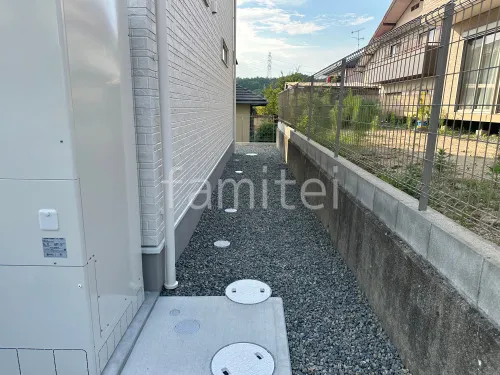 犬走り 防犯砂利敷き バラス砕石 防草シート加工