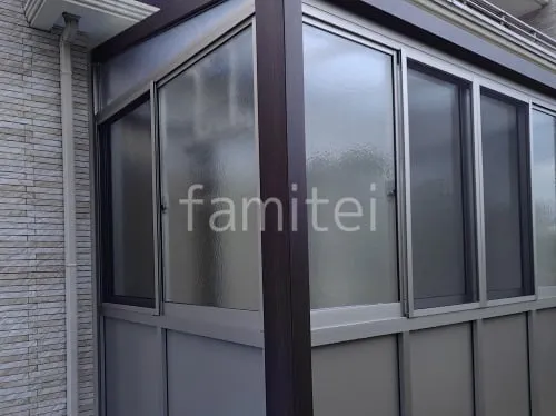 本体色 ステインウォールナット プラチナステン(型板ガラス)　屋根色 クリアマット（熱線遮断）