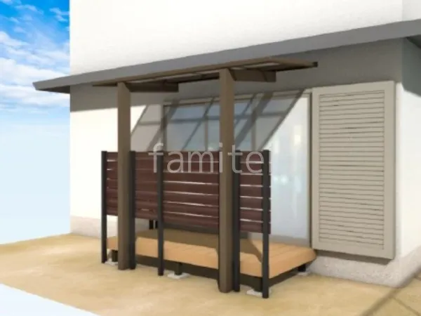 ウッドデッキ　目隠しフェンス　テラス屋根