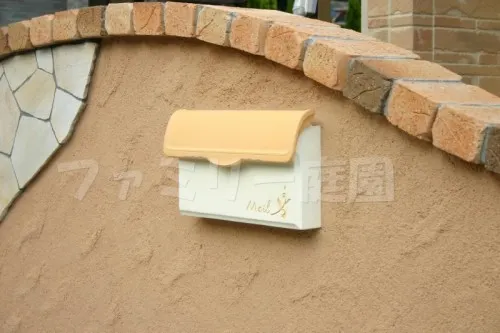 ポスト:スタッコ-U(ディーズガーデン)