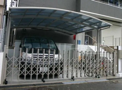 車庫:伸縮ゲート　カーポート2台用ワイド