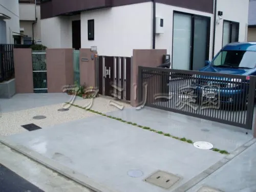 門・車庫まわり