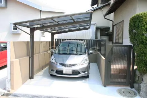 植栽撤去 カーポート1台用