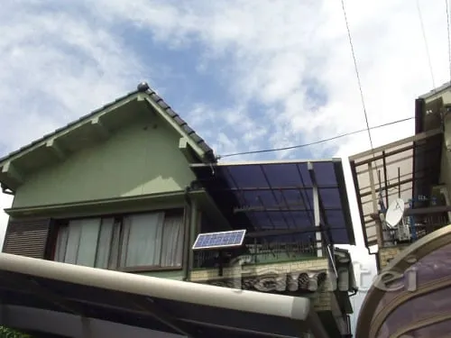 ベランダ屋根2F　洗濯竿掛け