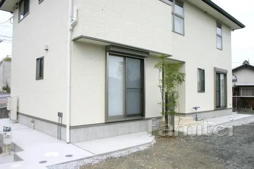 新築外構　オープン　シンボルツリー