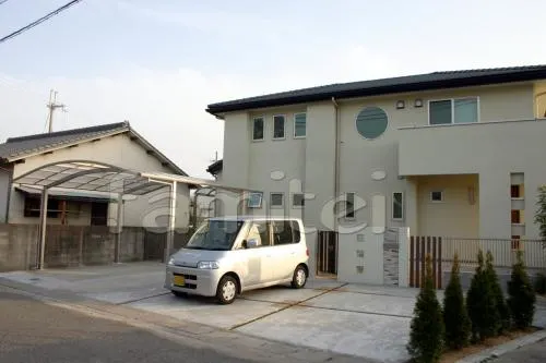 セミクローズ外構