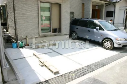 オープン外構　駐車場床デザイン　草目地