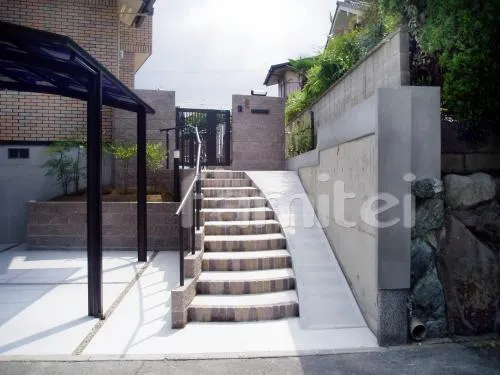 アプローチ階段手摺り　UD　　土間　　門柱　　郵便ポスト