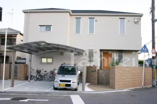 化粧ブロックの塀と門柱