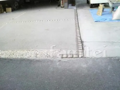 ピンコロ石仕切りライン　　土間