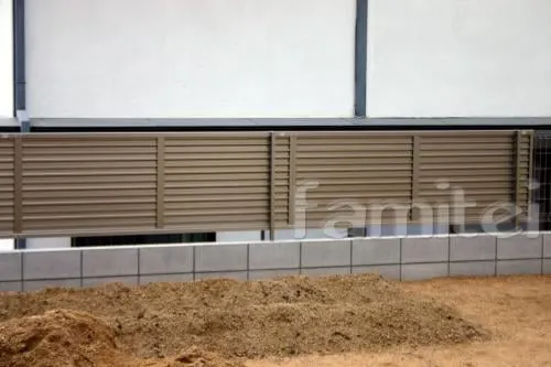 目隠しフェンス　TOEXプリレオ9