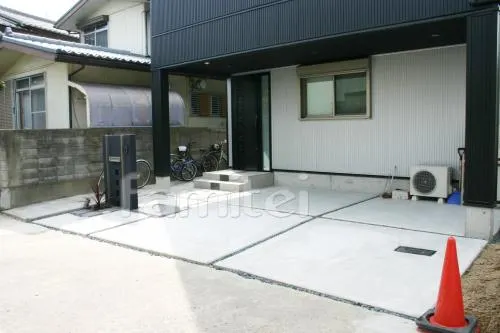 車庫土間　コンクリート仕上げ