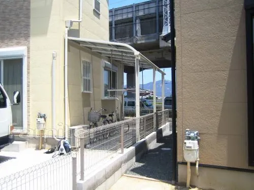 サイクルポート　YKKヴェクター(ベクター)テラス屋根1F