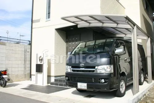 カーポート　新日軽ファインポート1台