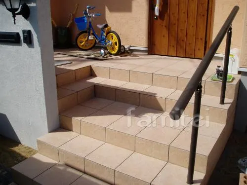 アプローチ階段　【手摺】三協立山　エトランポU