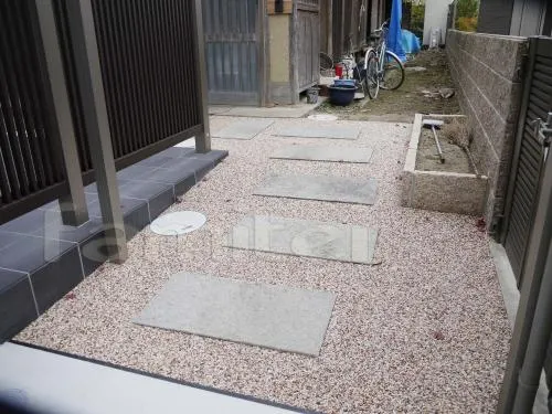 アプローチ 板石