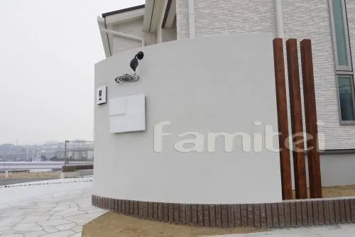 塗り壁門柱 　デザイン角柱