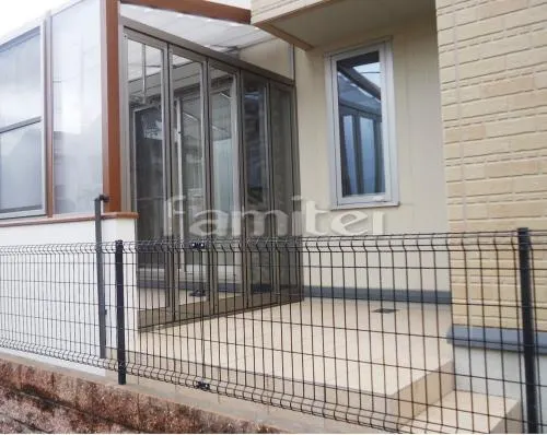 サンルーム LIXIL ココマ腰壁 タイルデッキ