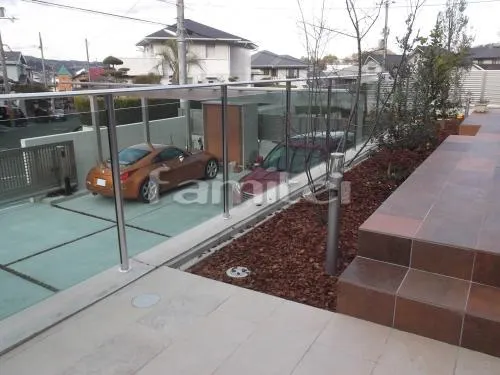 シンボルツリー植栽 ジューンベリー フェイジャー レモン オリーブ 床ウッドチップ敷き バークチップ