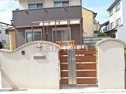 玄関まわり 門柱 ポスト 門扉 アプローチ