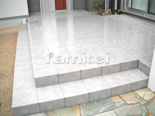 タイルデッキ300角 階段ステップ1段