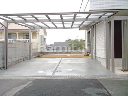 駐車場ガレージまわり 土間コンクリート 砂利目地 溝蓋(みぞふた) 片岡産業 グレーチング