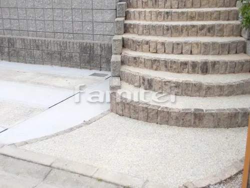 玄関アプローチリフォーム 床樹脂洗い出し仕上げ 四国化成 リンクストーンM