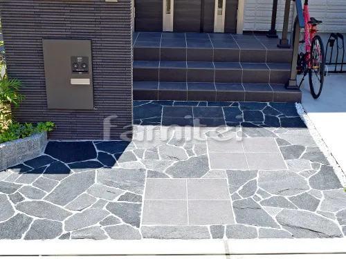 玄関アプローチ 床石貼り 乱形石 石英岩 床タイル貼り LIXILリクシル グレイスランド300角 GRL-13