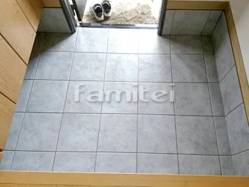 玄関床リフォーム 床タイル貼り300角