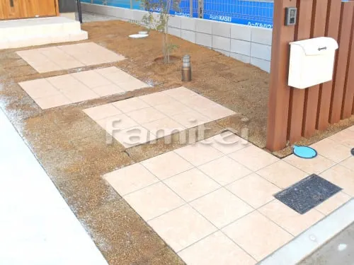 玄関アプローチ 床タイル貼り LIXILリクシル グレイスランド300角 GRL-3