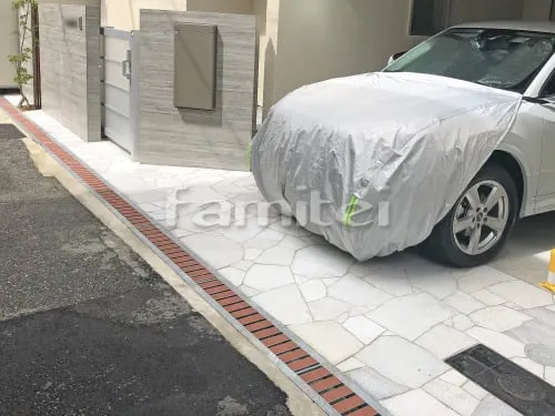 玄関アプローチ 床石貼り 乱形石 石英岩