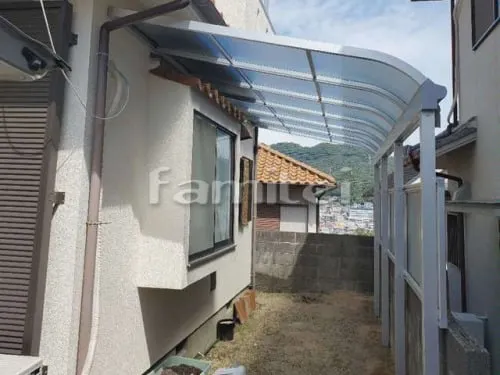 雨除け屋根 YKKAP ソラリアテラス屋根 1階用 R型アール屋根 目隠しパネル(前面)1段