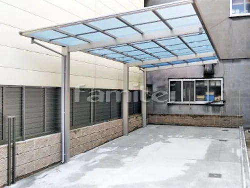 カーポート YKKAP エフルージュグラン 縦1.5台用(1台+延長 縦連棟) F型フラット屋根 目隠しフェンス塀 LIXILリクシル AB YL3型 化粧ブロック ユニソン シャモティ 駐車場ガレージ床 土間コンクリート 伸縮目地