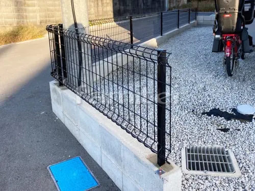 境界フェンス塀 メッシュフェンス LIXILハイグリッドUF8型