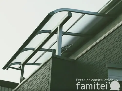２階ベランダ屋根  YKKAP ソラリアR アール屋根 スタンダード 壁付