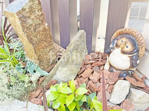 下草 低木 植栽 六方石 バーグチップ