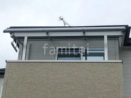 ２階ベランダ屋根  YKKAP ソラリアR アール屋根 スタンダード 壁付