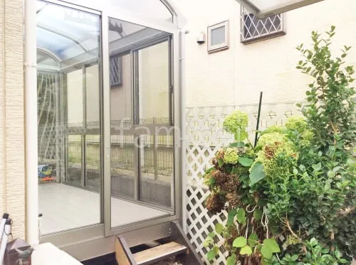 引き戸 樹脂デッキ サンルーム（テラス囲い） YKKAP ソラリアR アール屋根