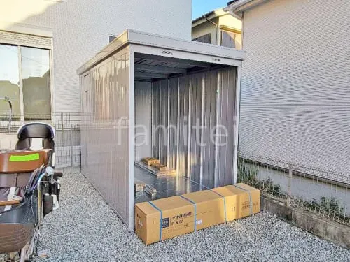 激安通販の イナバ物置 バイク保管庫 FXN-1730HY 野外物置き 収納庫 倉庫の その他