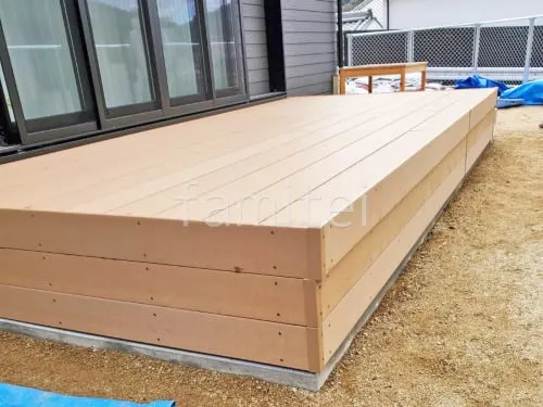 人工木デッキ  LIXIL 人工木 樹ら楽ステージ 