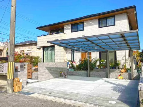 新築シンプル セミクローズ外構