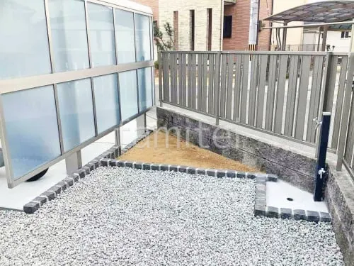 ピンコロ石花壇