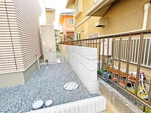 玄関アプローチ階段手摺り(手すり) LIXIL アーキレールの外構 玄関アプローチ階段手摺り(手すり) LIXIL アーキレールの外構