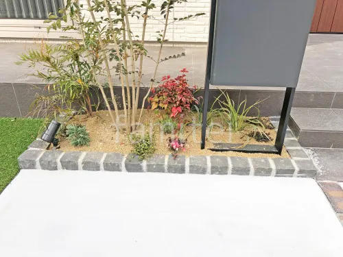 ピンコロ石花壇